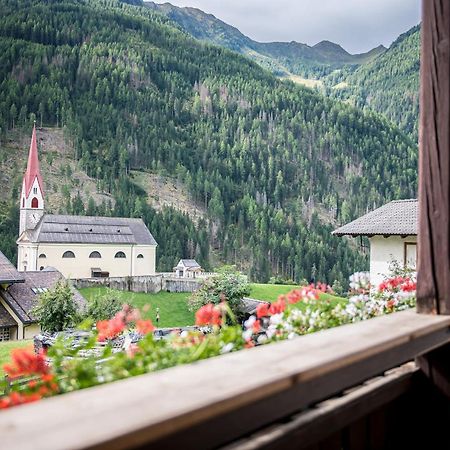 Oberwirt Hotel Selva dei Molini Bagian luar foto