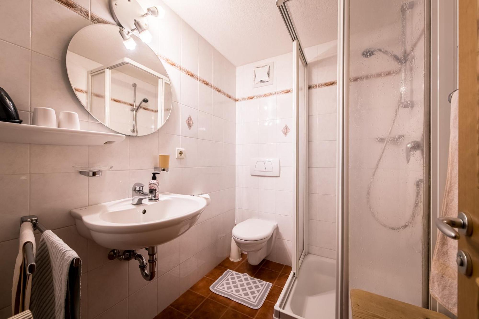 Oberwirt Hotel Selva dei Molini Bagian luar foto
