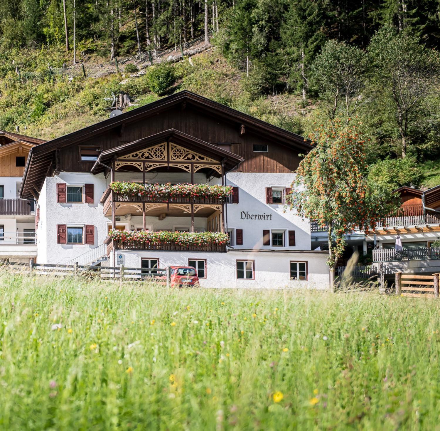 Oberwirt Hotel Selva dei Molini Bagian luar foto